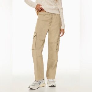 TNA Aritzia sz 0 Troop Cargo Pants Beige